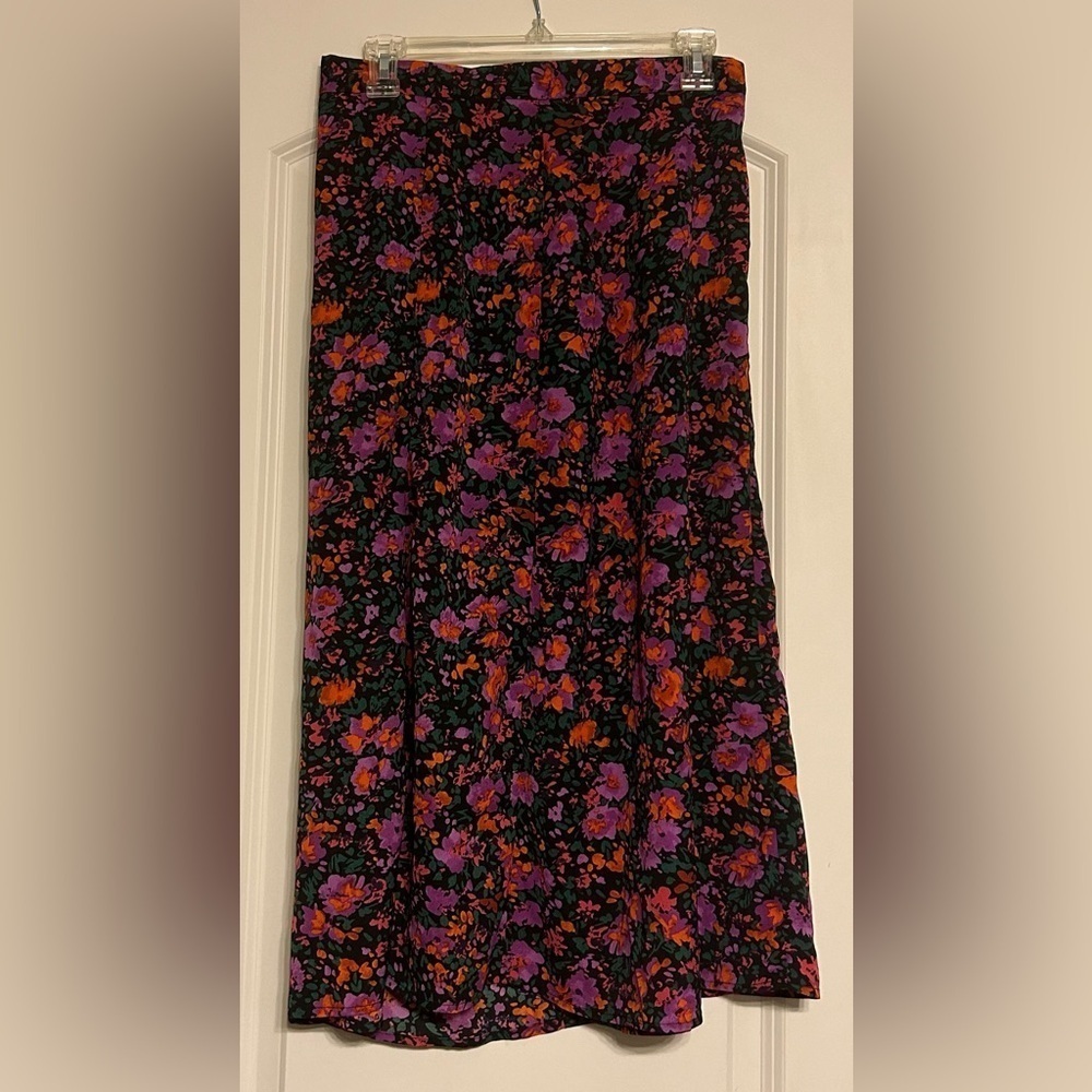 Size medium floral skirt